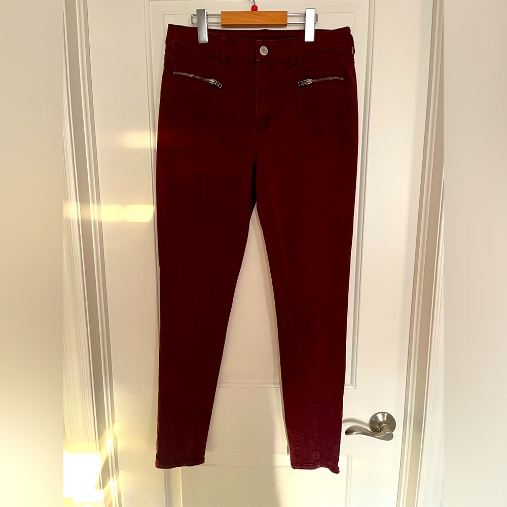 American Eagle Outfitters Burgundy high rise jeggings size 8